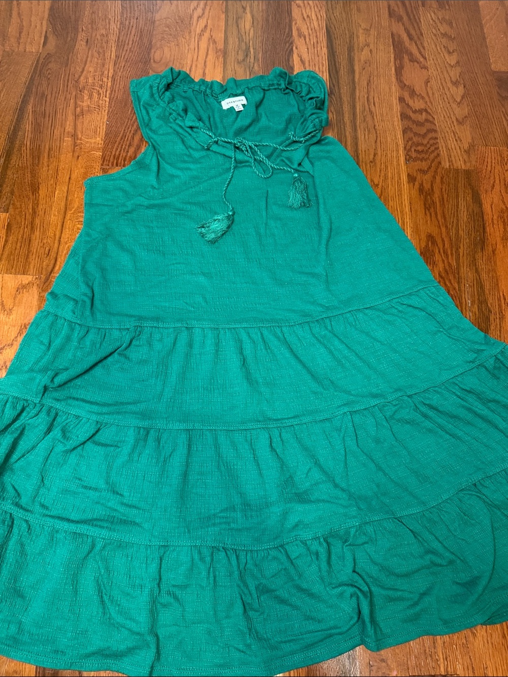 Sleeveless green Tiered Ruffle Dress with Tassel Tie M